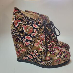 Kimchi Blue Velvet Patterned Wedge Booties